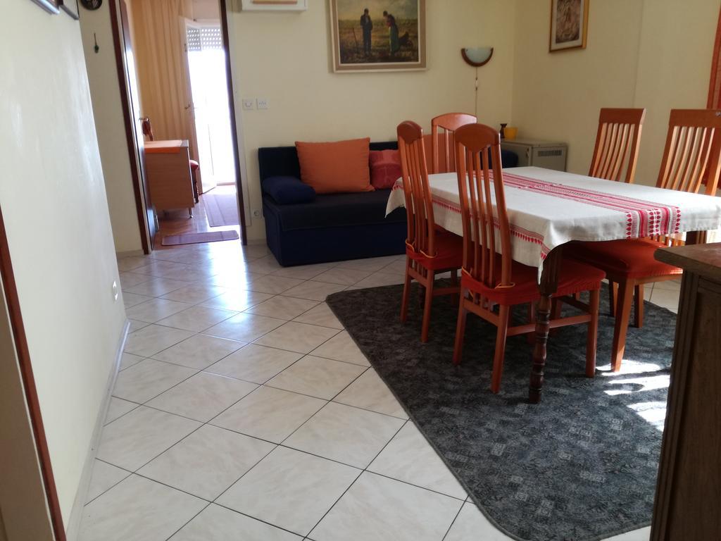 Apartments Dragan Trogir Exterior photo